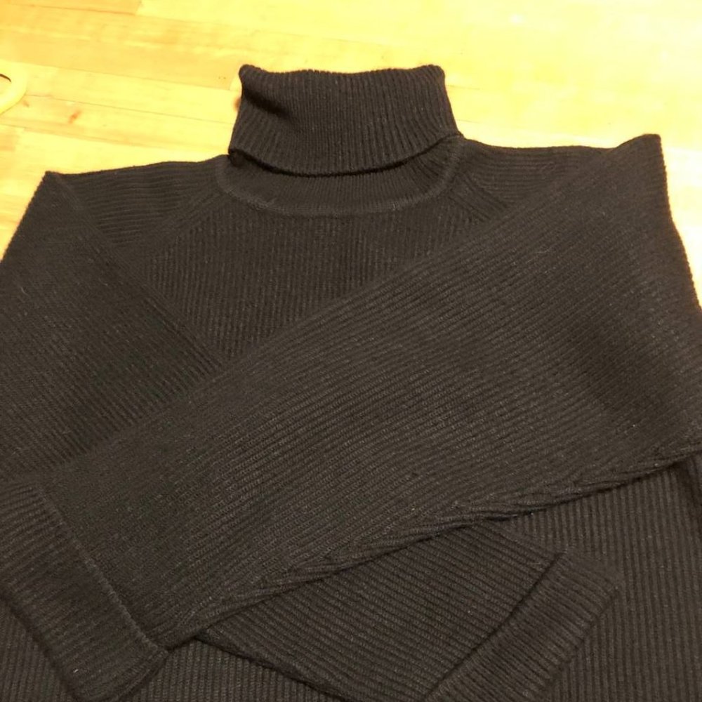 Jeanne Pierre Wool-blend turtleneck black sweater Size M - Picture 7 of 12